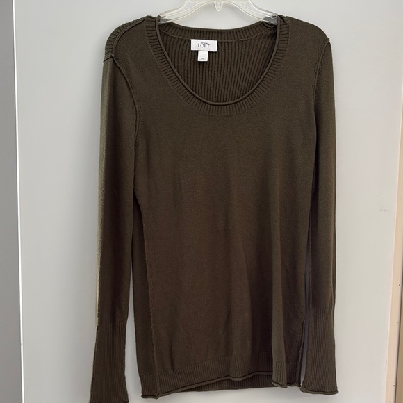 Loft Olive Green Sweater - Picture 1 of 1